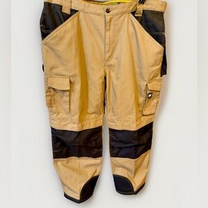 CAT Caterpillar Trademark Trousers Utility Work Tan Pants Tool Pockets 42/30 NWT